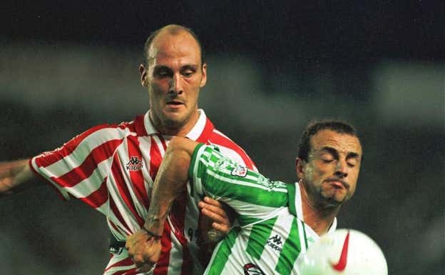 Cuéllar y Roberto Ríos, en un Athetic-Betis.  ABC