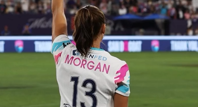 Se retira la que fue la primera futbolista en ser portada del FIFA