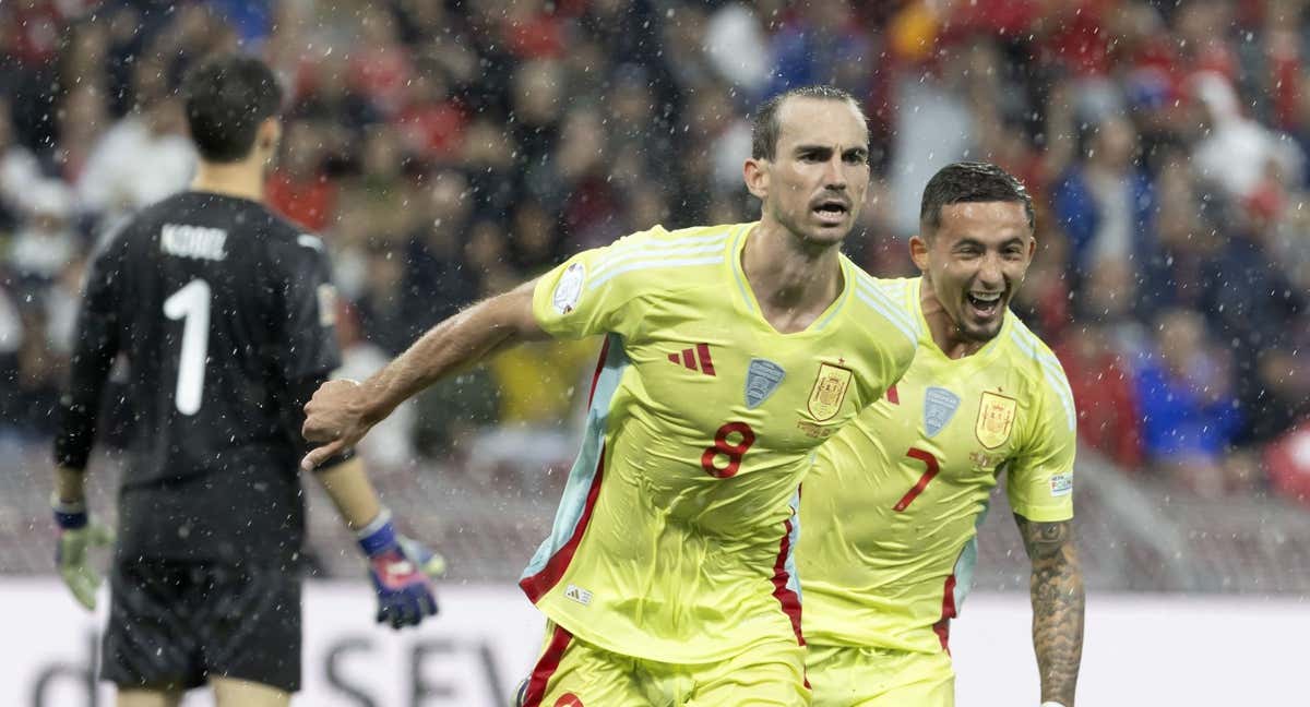 Fabián, tras marcar uno de sus dos goles ante Suiza.
