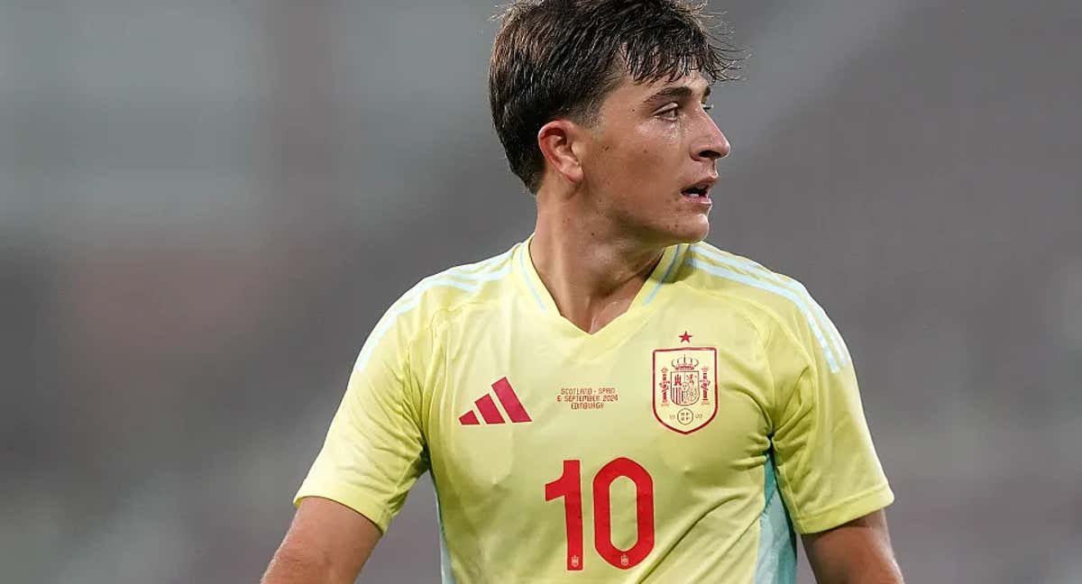 Pablo Torre con la Sub-21 ante Escocia.
