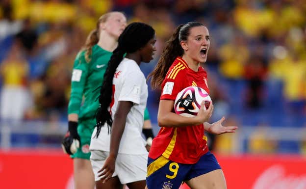 Jone Amezaga celebrando el gol del empate.  EFE