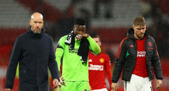 El Manchester United, un polvorín infinito en el que sus leyendas no escatiman ‘palos’ y sus estrellas los reafirman con ‘likes’