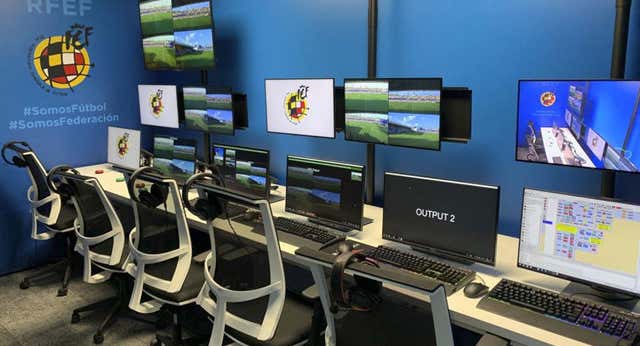 La opacidad de la «sala de operaciones» del árbitro VAR reserva: no cobran, no se graba y no se publican las designaciones