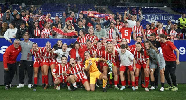 Un derbi en el Tartiere electrifica el fútbol femenino en Asturias: “Antía se va a pasar el día haciendo entrevistas”