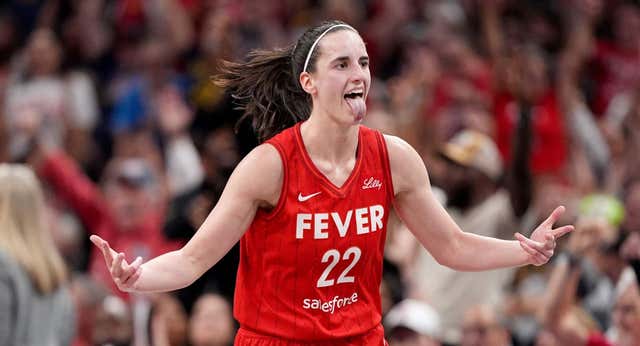 Caitlin Clark bate el récord de asistencias en una temporada de la WNBA