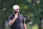 Joaquín Niemann saca un golpe de ventaja a Jon Rahm en la primera jornada del LIV Chicago