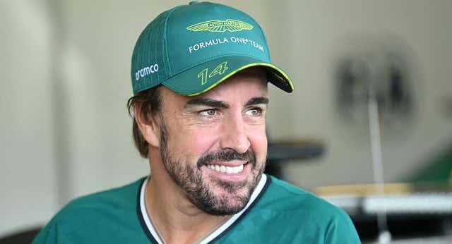 Fernando Alonso saca su lado más “opportunistic” para poner una sonrisa (real) en su cara