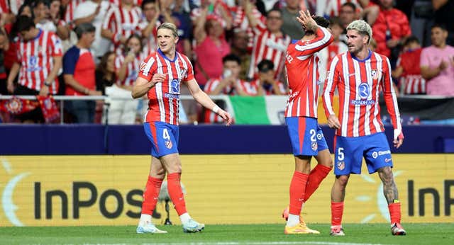Gallagher se presenta en sociedad y Julián marca ante un Valencia que sale golpeado del Metropolitano