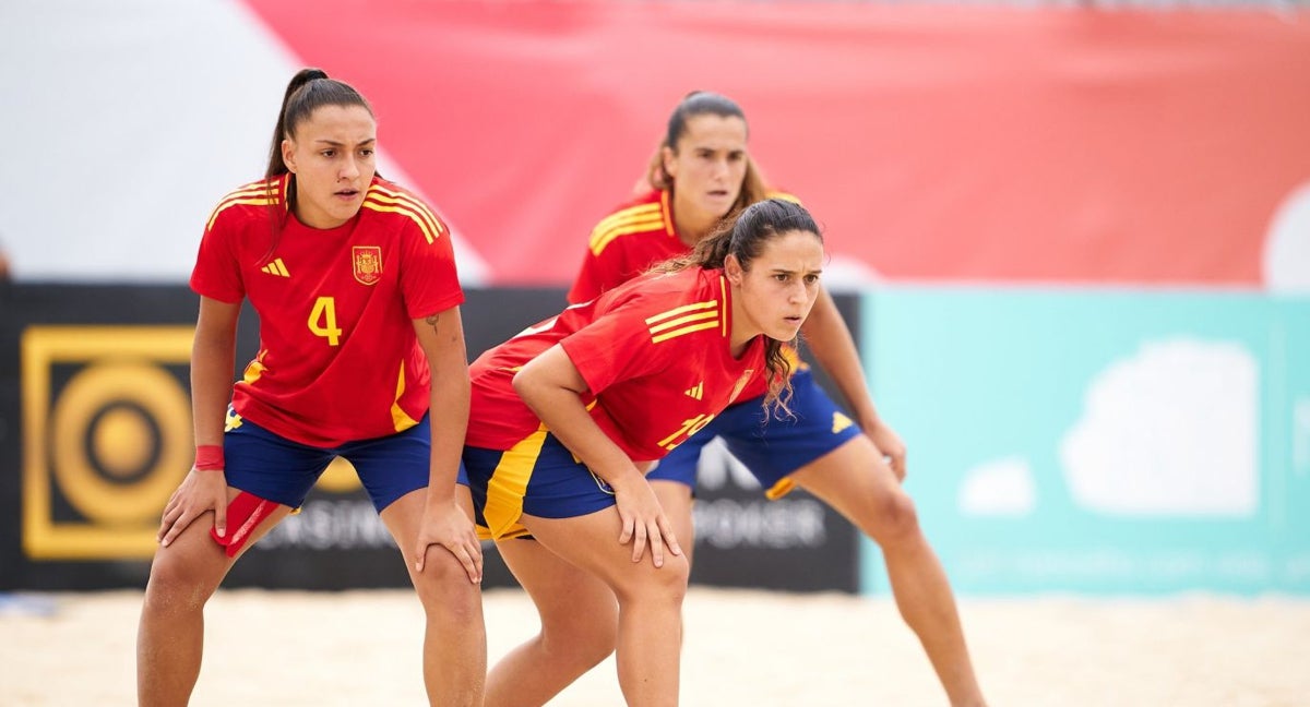 La Selección Española de fútbol playa femenina terminó en tercera posición en la Superfinal del Campeonato de Europa.