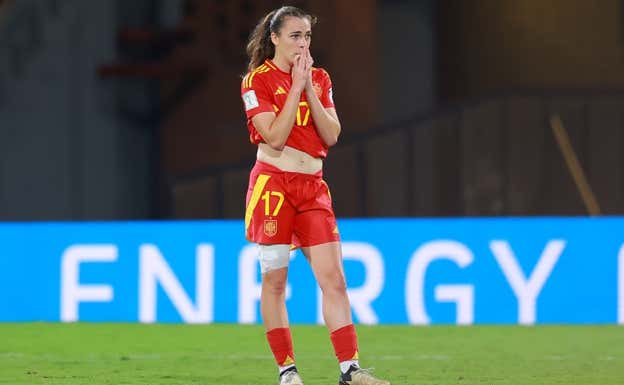 Lucía Corrales tras la derrota.  RFEF