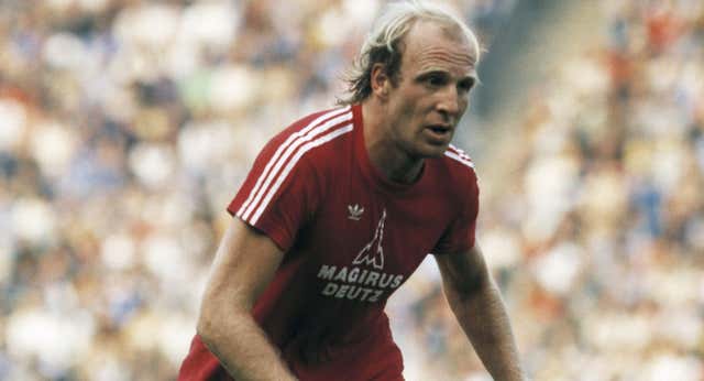 Detrás del técnico del Stuttgart se esconde parte de la leyenda negra del Real Madrid: “Tres goles, un 9-1… Fue un partido extraño”