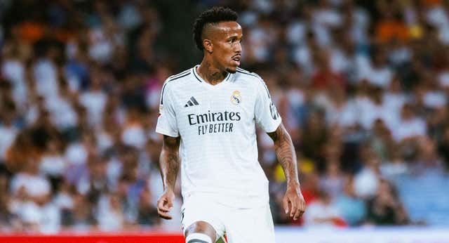 Militao salva a Ancelotti de otro apuro