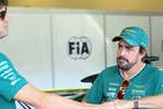 Un 'feo' por radio refleja por qué Fernando Alonso y Lance Stroll no rinden igual con el mismo coche