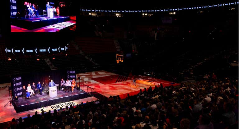 La presentación de Portland como nueva franquicia WNBA.