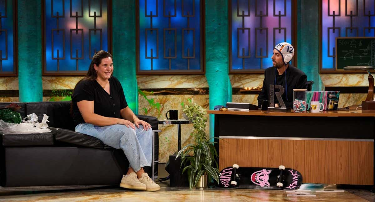 Paula Leitón durante su entrevista con David Broncano en 'La Revuelta'