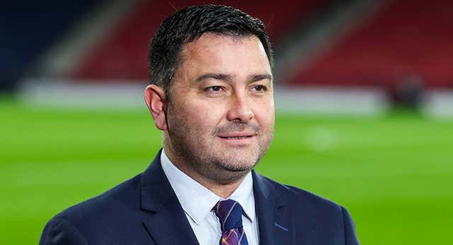 Pedro Martínez Losa lanza un guiño al Real Madrid mientras lucha por estar en la Eurocopa con Escocia: «En el futuro, ya veremos qué pasa»