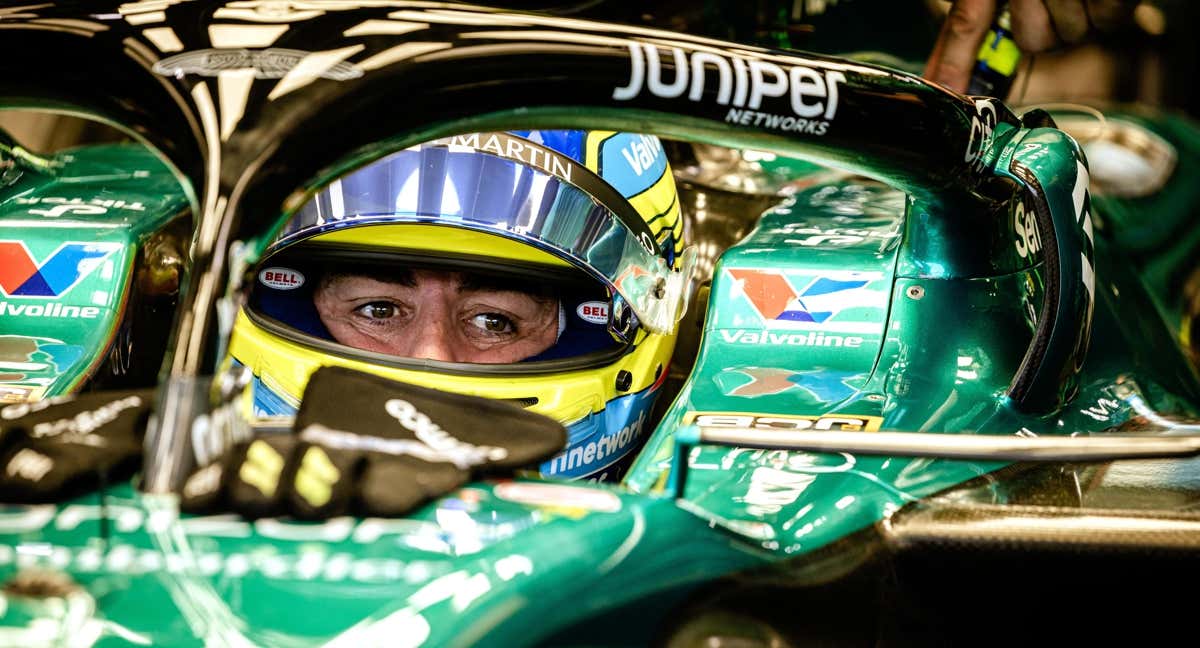 Fernando Alonso, en su Aston Martin en Singapur.