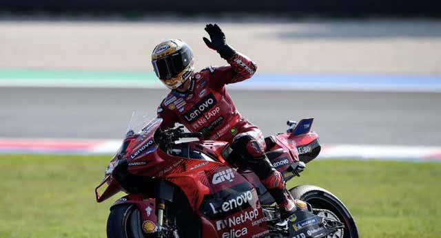 Pecco Bagnaia se toma la revancha y gana a Jorge Martín en la sprint