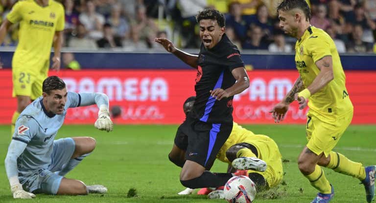 El penalti de Bailly sobre Yamal.