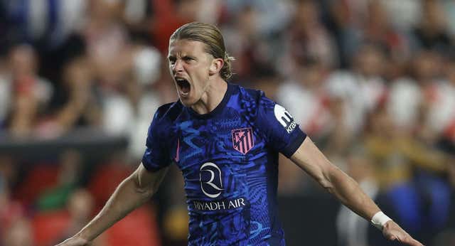 Gallagher rescata un punto y el Atlético se aleja del liderato