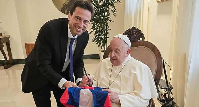 El responsable de bautizar un estadio de fútbol con el nombre del Papa Francisco: «Fuimos al Vaticano a pedirle permiso»