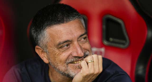 ¡Del Nido Carrasco sorprende al vestuario del Sevilla con la renovación de García Pimienta tras el partido!