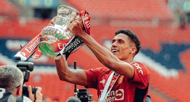 El ‘último baile’ de Raphael Varane llegó con un título bajo el brazo y secando a Haaland