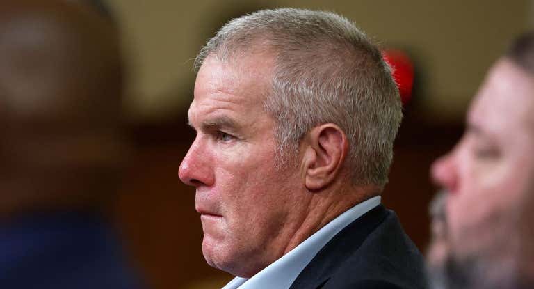 Brett Favre, testificando en Washington, Estados Unidos.