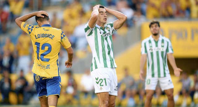 El Betis se queda a medias y Las Palmas sigue sin ganar
