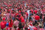 Preocupación entre la afición rojiblanca tras una noche de caza de los ultras italianos