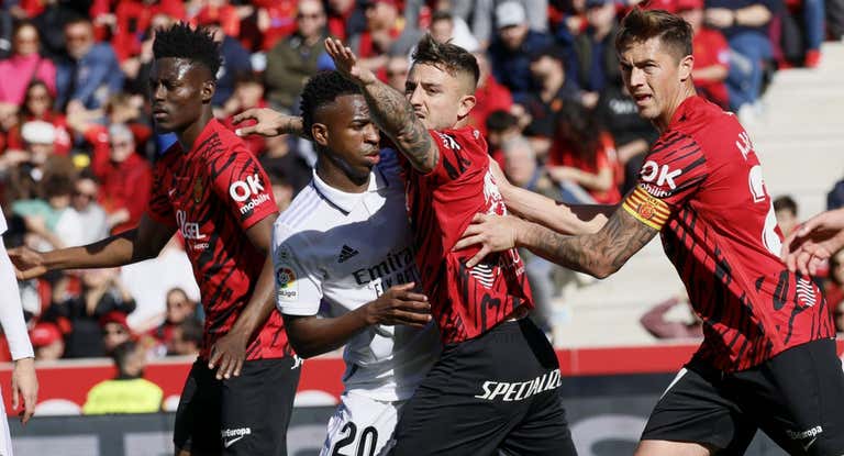 Vinicius Jr durante el partido en Son Moix en el que fue insultado.