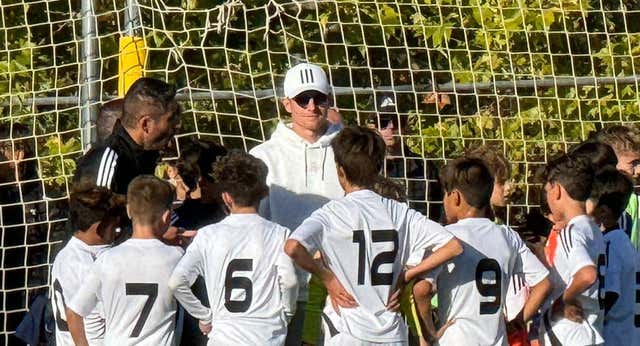 La nueva vida de Toni Kroos en semana de derbi: partido de mañana con sus chicos en Alcobendas