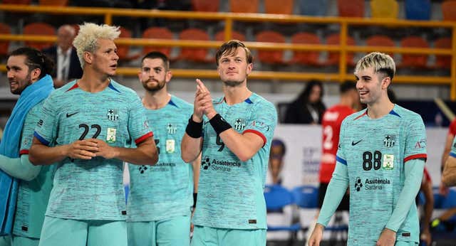 El Barcelona se lleva un partido a medio gas por el primer puesto del grupo: a semifinales y favoritos