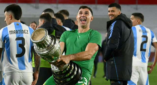 El ‘Dibu’ Martínez se disculpa y promete cambiar: «Nunca fue mi intención faltarle el respeto a nadie»