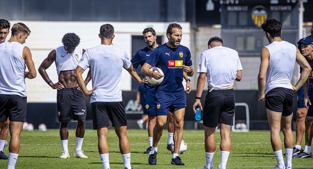 El cabreo de Rubén Baraja siguió de puertas para dentro con su plantilla