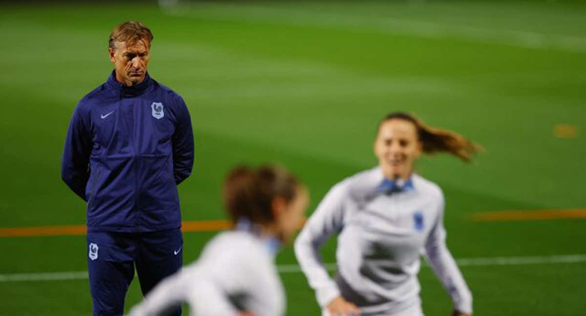 Hervé Renard, durante un entrenamiento de la selección francesa.