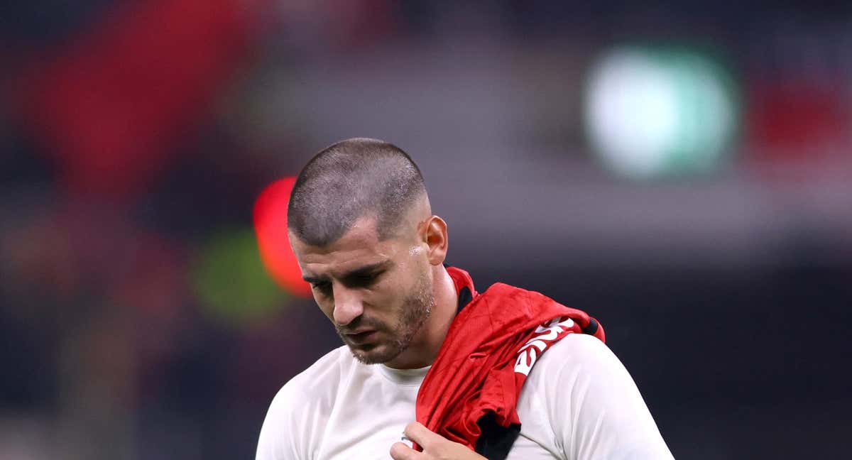 Álvaro Morata, cabizbajo al finalizar un encuentro.