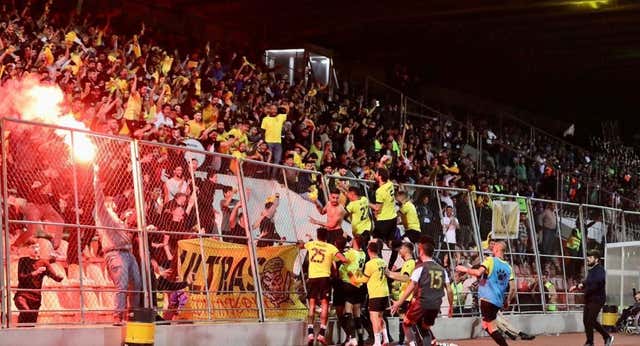El equipo de fútbol relacionado con Hezbolá en el que triunfó un español: “Tiene vínculos, pero nunca vi misiles en el estadio”