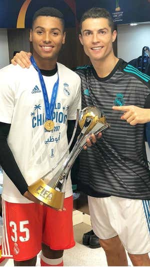 Moha, el portero que jugó con fuego hasta acabar en la cárcel, revive en Tenerife: «En el Real Madrid pensé que era como ellos y no había empatado con nadie»