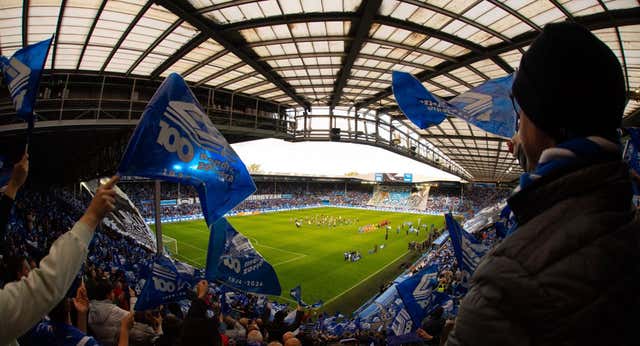 El Deportivo Alavés aboga por el ‘sold out’ y cierra la puerta a las entradas para el fútbol base