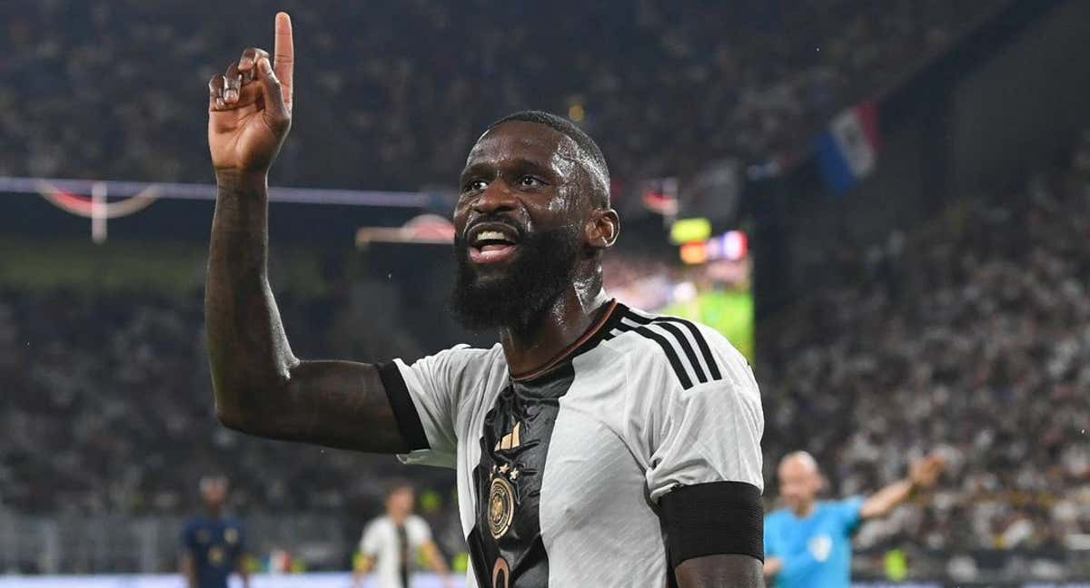 Antonio Rüdiger en un partido con la Selección Alemana.