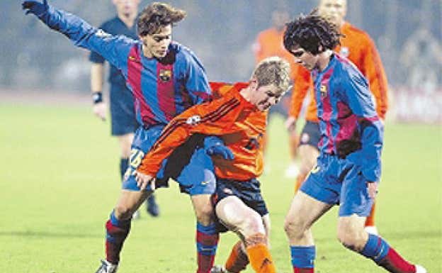 Javito, junto a Messi en el debut europeo de ambos en Champions.