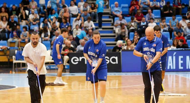 ¡Suspendido el Breogán-Tenerife por humedades!