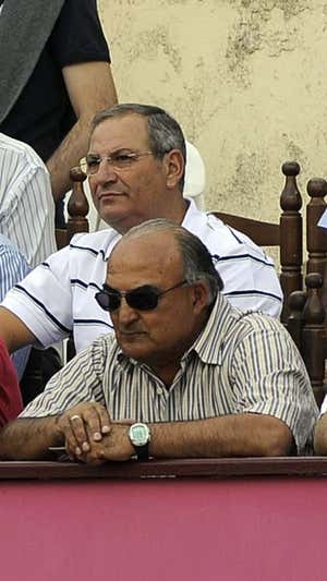 Iñaki Sáez en primer término, con Ginés Meléndez detrás.  AGENCIAS