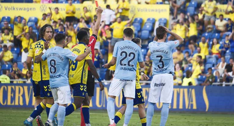 Cordero Vega expulsó a Aspas.