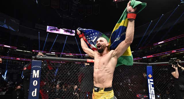 Michel Pereira: la estrella en ciernes de UFC que se gana al público con piruetas y voluntariado