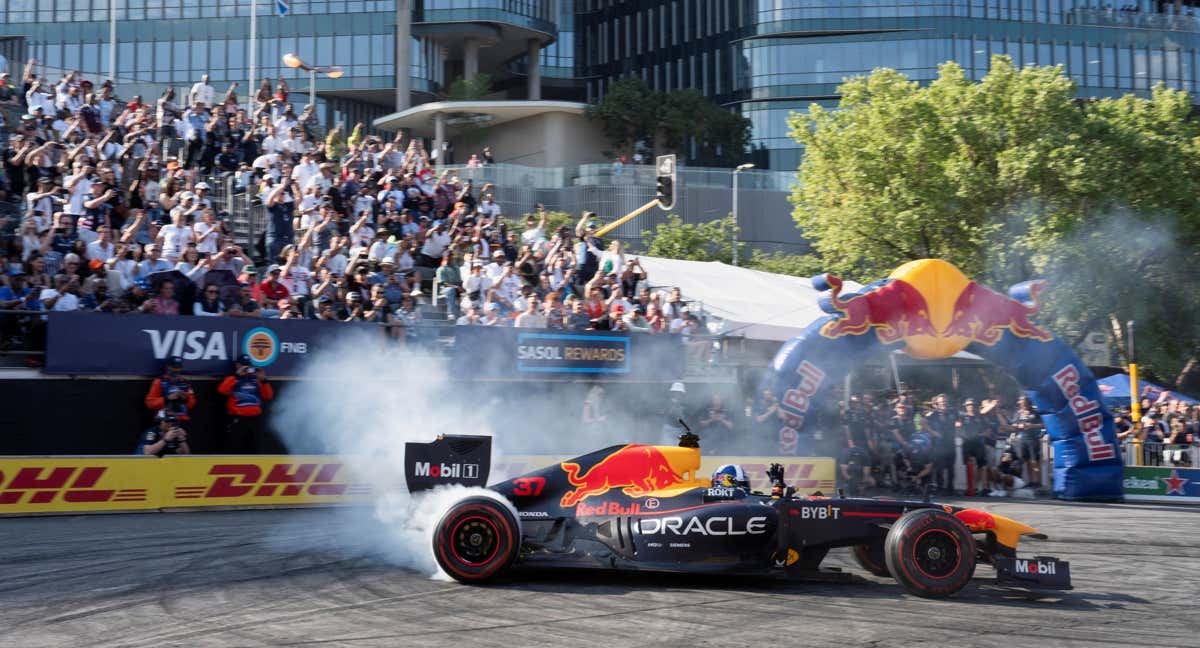 Showrun de Red Bull en Johannesburgo./REUTERS