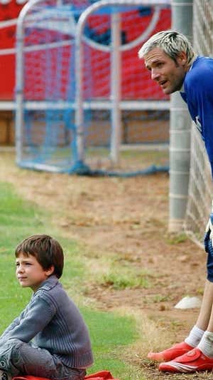 Lucas y Santi, durante la etapa del padre en el Valencia. @lucascanizares1