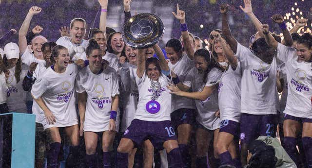 La eterna Marta aumenta su leyenda y deja a Jonatan Giráldez sin su primer título en Estados Unidos