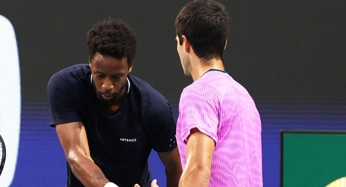 Monfils felicita a Alcaraz tras la victoria del español en Miami.